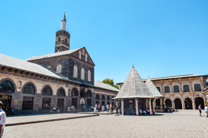 DİYARBAKIR ULU CAMİİ'NİN TARİHİ VE ÖNEMİ